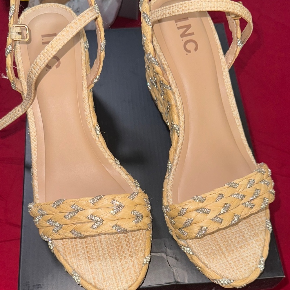 INC International Concepts Tan and Silver Woven Wedges - Picture 16 of 17